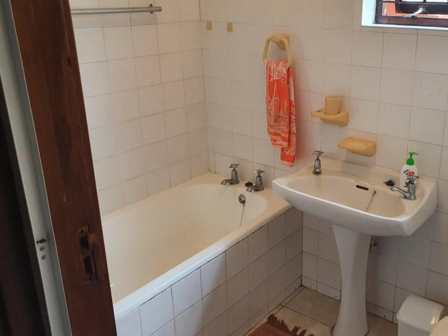 Little Swift Sea Cottage Freeland Park Scottburgh Kwazulu Natal South Africa Bathroom