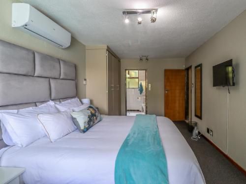Living Waters Guest House Kosmos Hartbeespoort North West Province South Africa Bedroom