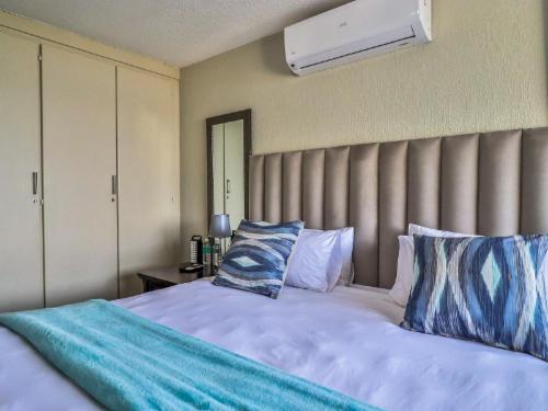 Deluxe Twin Room @ Living Waters Guest House