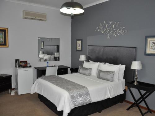 Superior Room @ Loerie Lodge Phalaborwa