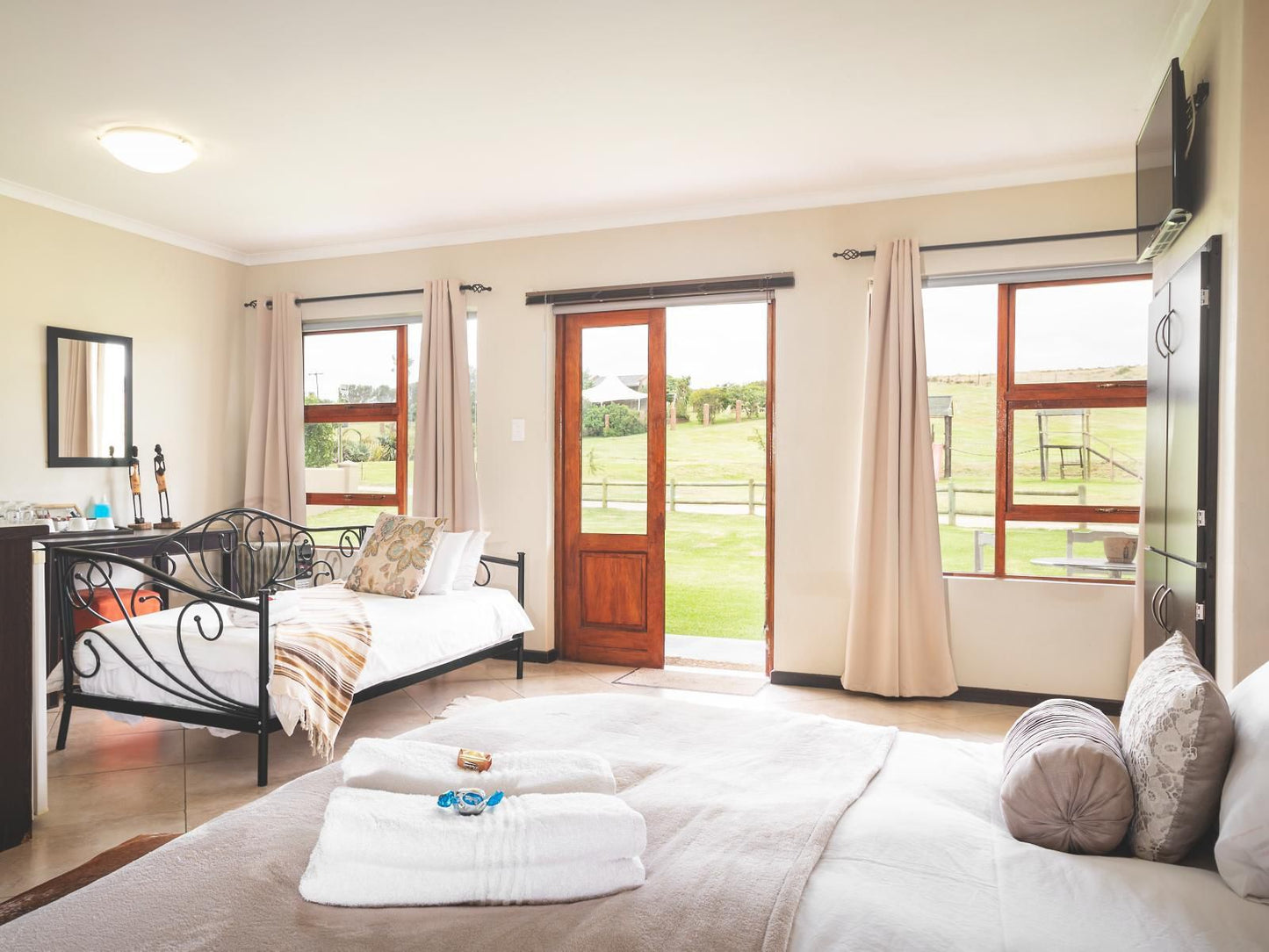 Lombardini Game Farm Jeffreys Bay Eastern Cape South Africa Bedroom