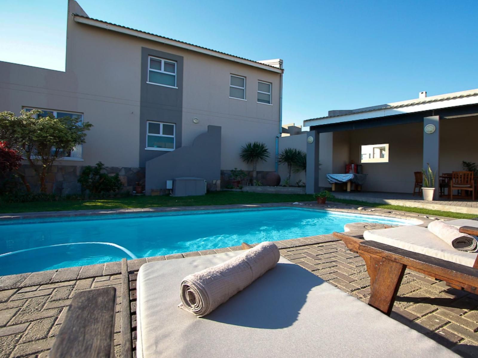 Long Beach Lodge, House, Building, Architecture, Palm Tree, Plant, Nature, Wood, Swimming Pool