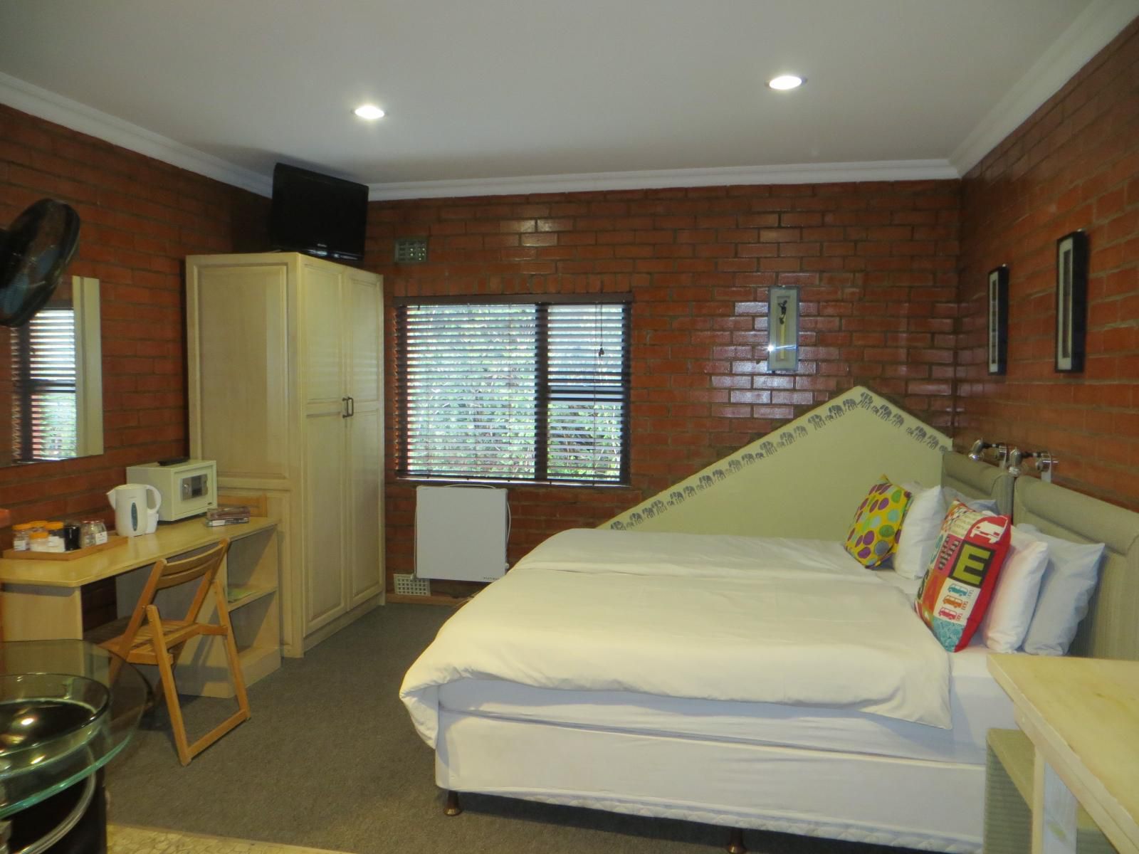 Lourens River Guesthouse, No. 7 - Uvongo, Bedroom