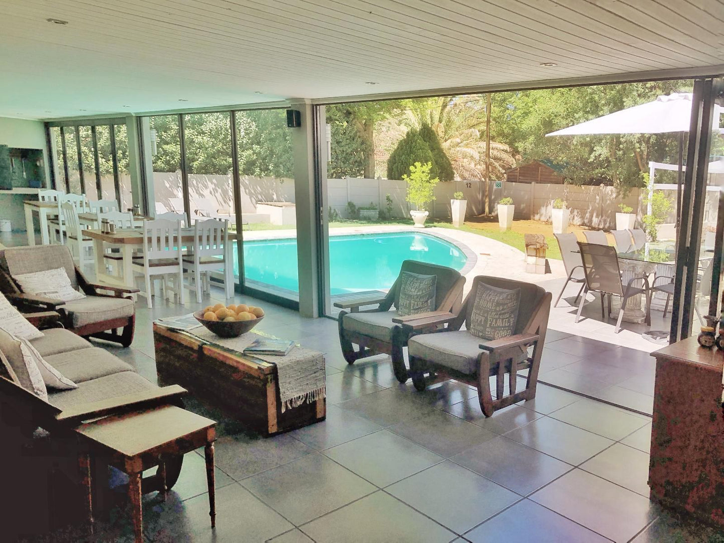 Louvre Guesthouse, Swimming Pool