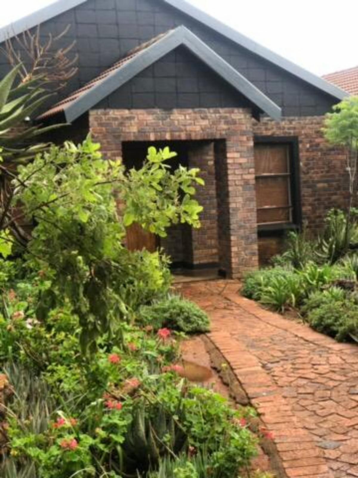 Luiperdloop Lodge Melkrivier Limpopo Province South Africa House, Building, Architecture, Brick Texture, Texture, Garden, Nature, Plant