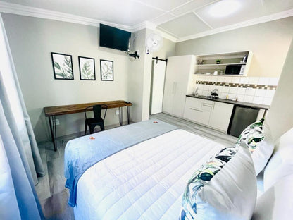 Madeira Bed Queenstown Eastern Cape South Africa Bedroom