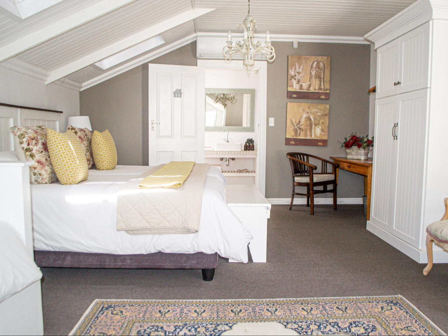 Twin Rooms @ Madeliefie Guest Accommodation