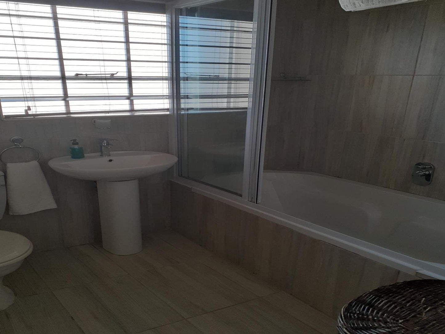 Madiolyn Central Jeffreys Bay Jeffreys Bay Eastern Cape South Africa Unsaturated, Bathroom