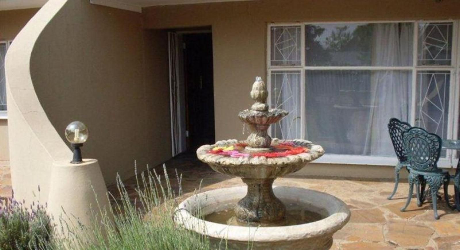 Magrietjie Guest Home Universitas Bloemfontein Free State South Africa Fountain, Architecture, Bathroom