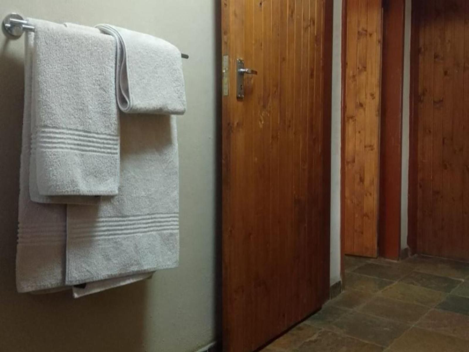 Mahikeng Lodge Magaliesburg Magaliesburg Gauteng South Africa Bathroom