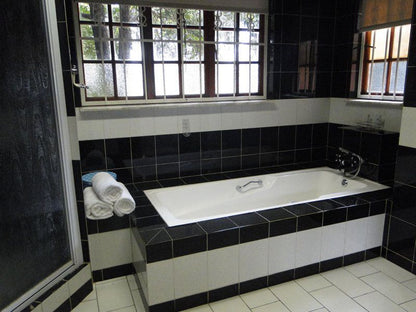Maikaya Villa River Club Johannesburg Gauteng South Africa Unsaturated, Bathroom
