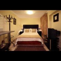Standard Self catering @ Makhaya Guest House