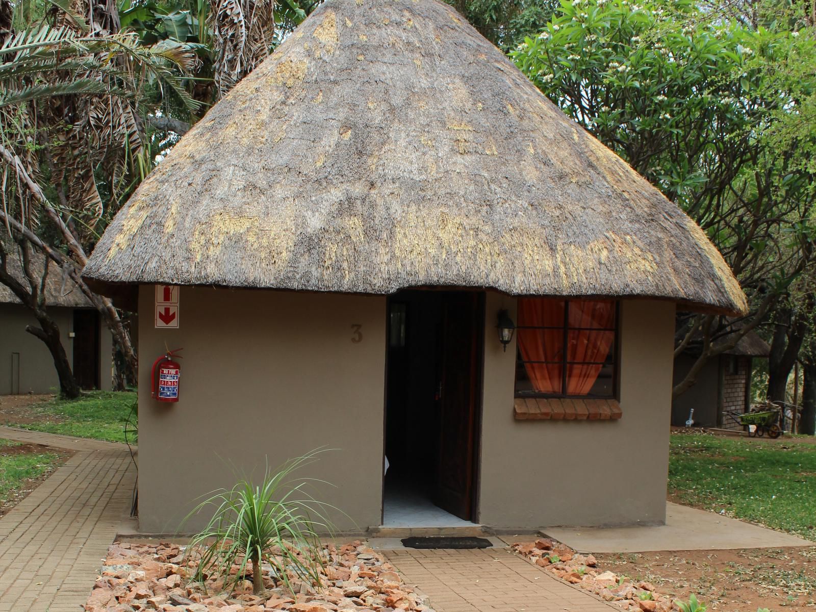 Makoppas Nest River Lodge, Self Catering Family room