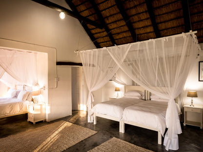 Makuwa Safari Lodge, Quadruple Room with Shower, Bedroom