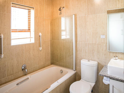 Malagas Hotel, Triple Room, Bathroom