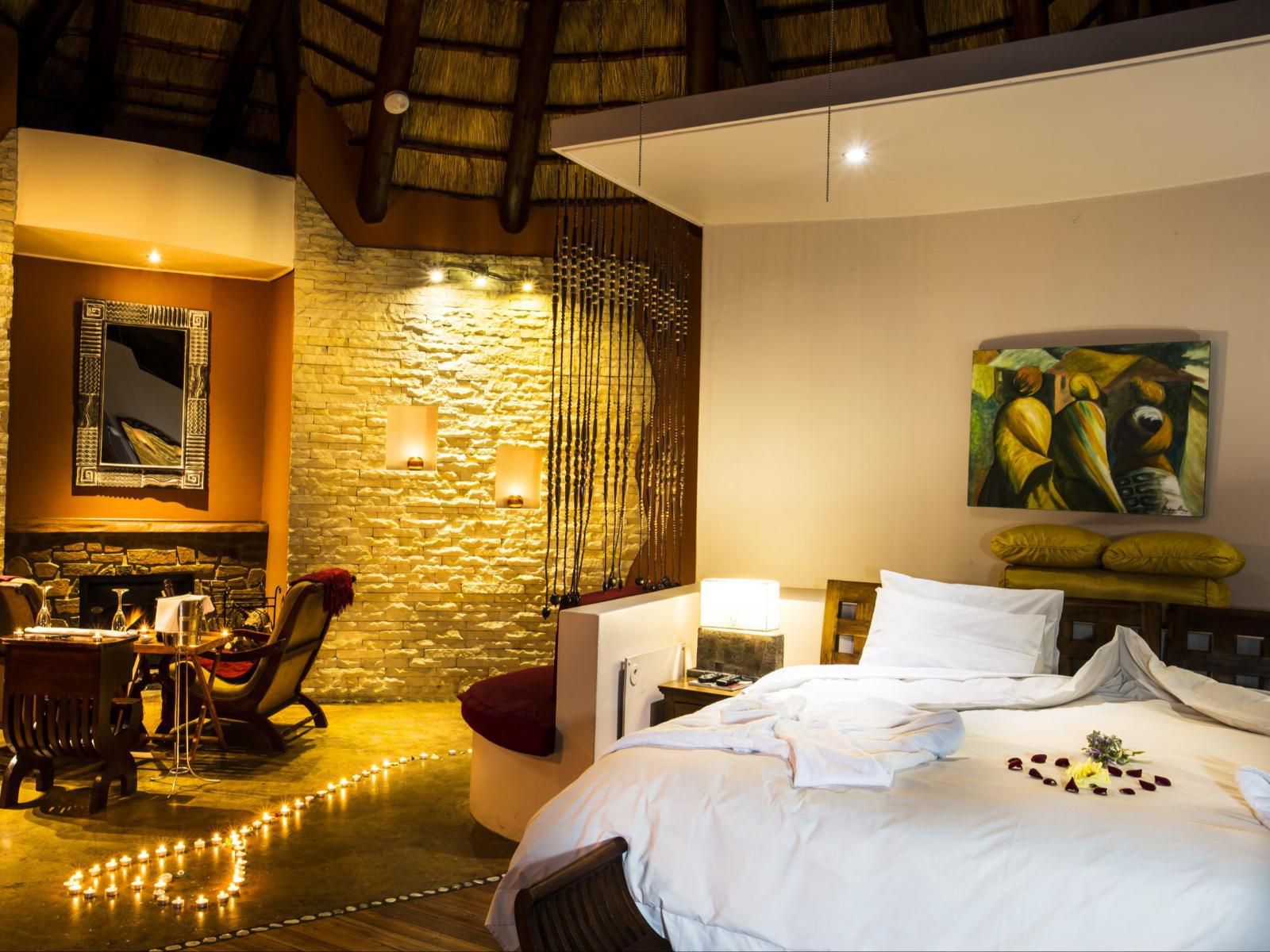 Maliba Lodge, Mountain Chalet 6 Double  (5 Star), Bedroom