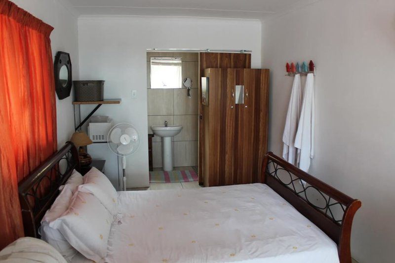 Malone House Bed And Breakfast Blue Bend East London Eastern Cape South Africa Bedroom