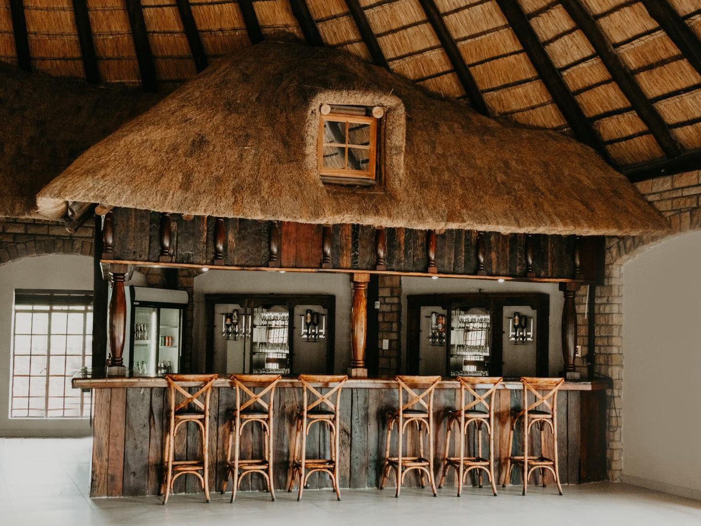 Mambakloof Country Estate, Sepia Tones, Bar