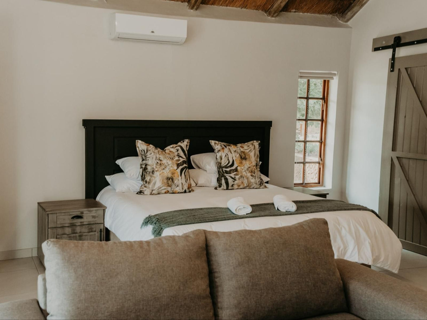 Mambakloof Country Estate, Chalet 5, Sepia Tones, Bedroom