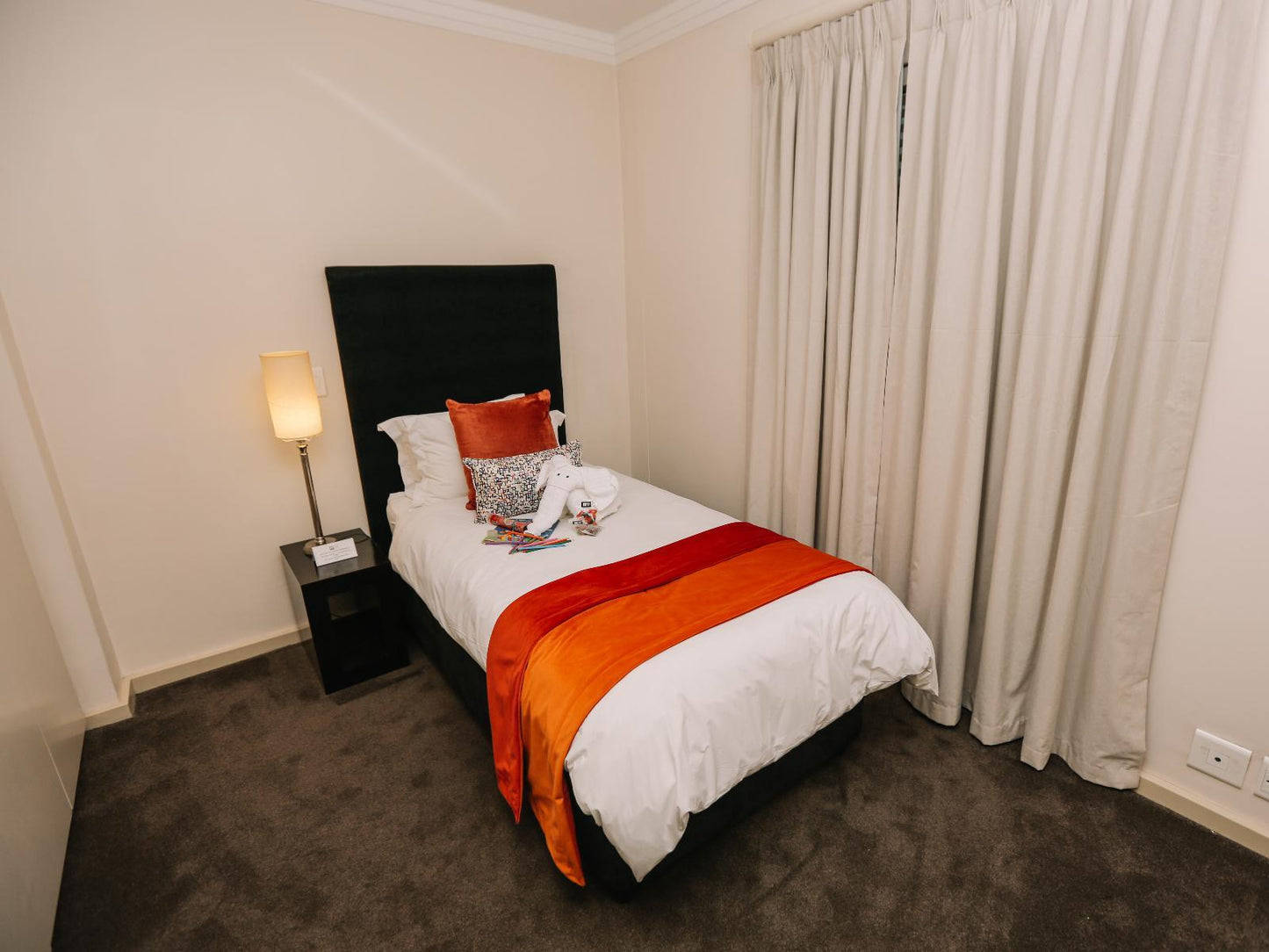 Deluxe Apartment @ Mandela Rhodes Place Suite Hotel