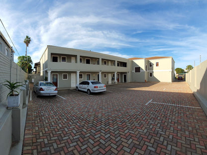 The Mandyville Jeffreys Bay Eastern Cape South Africa House, Building, Architecture, Palm Tree, Plant, Nature, Wood