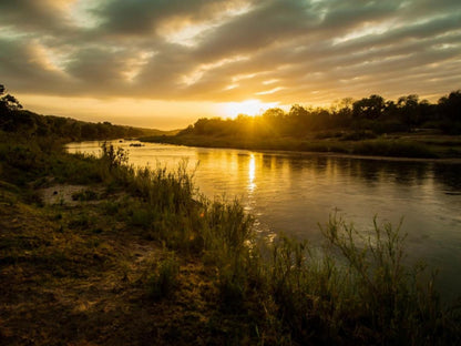 Maninghi Lodge, Sepia Tones, River, Nature, Waters, Sunset, Sky