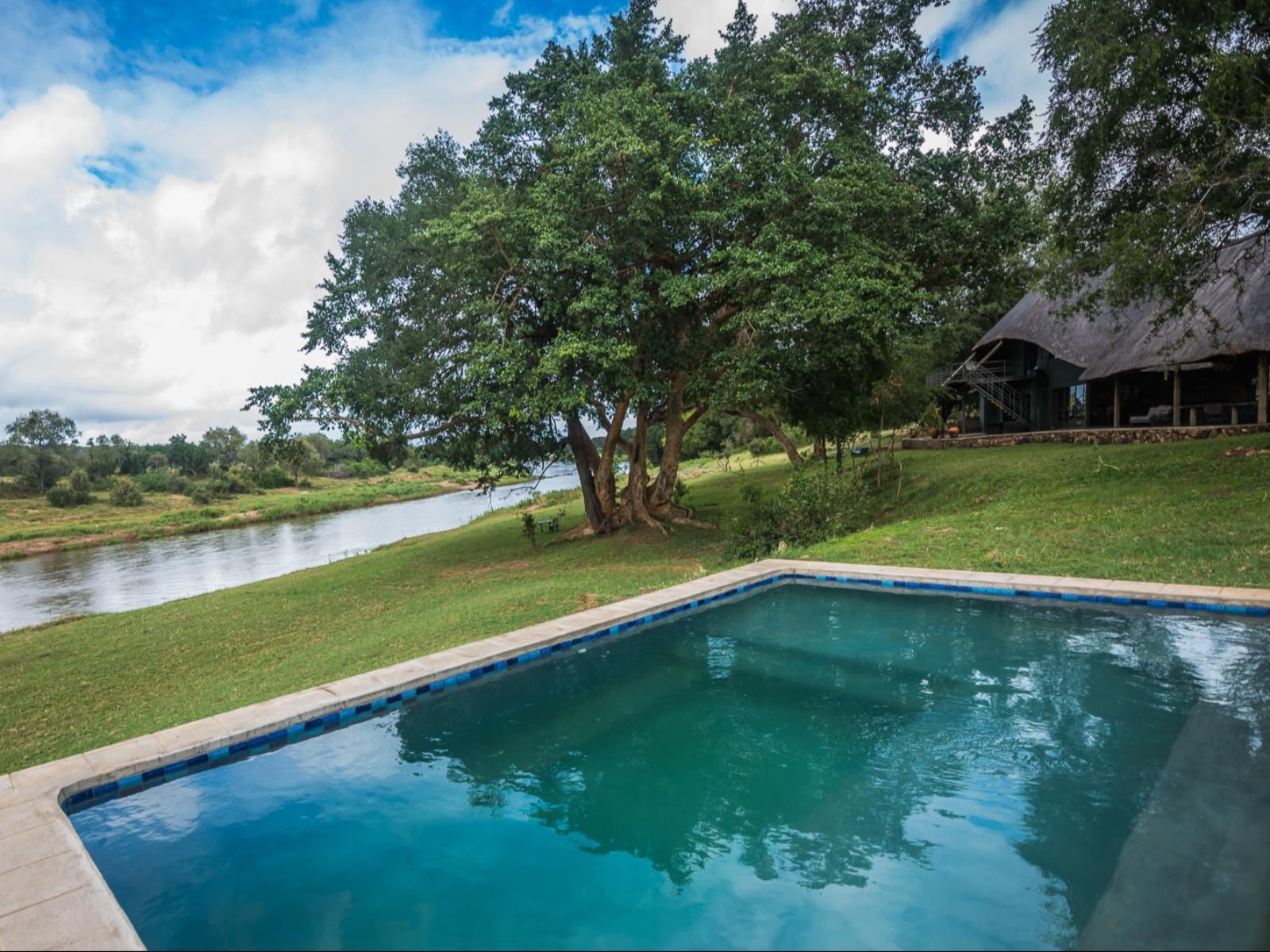 Maninghi Lodge, Swimming Pool