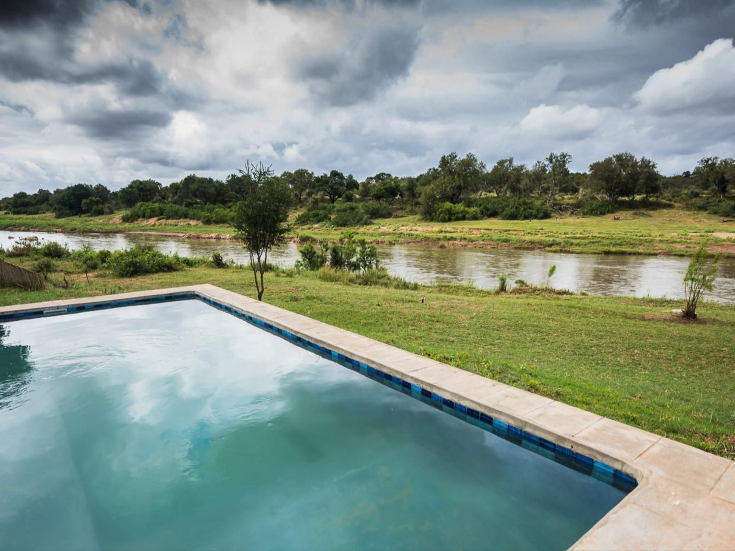 Maninghi Lodge, Swimming Pool