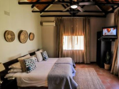 Mantenga Lodge, SHEBA'S FAMILY ROOMS, Bedroom