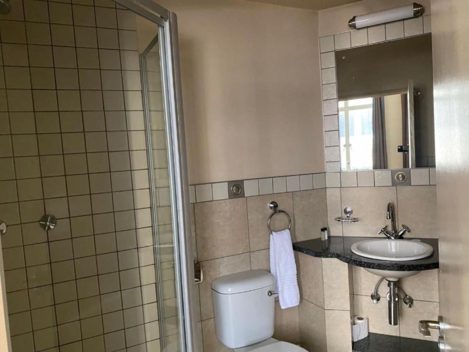 Mapungubwe Apartments, Azure Suite, Bathroom