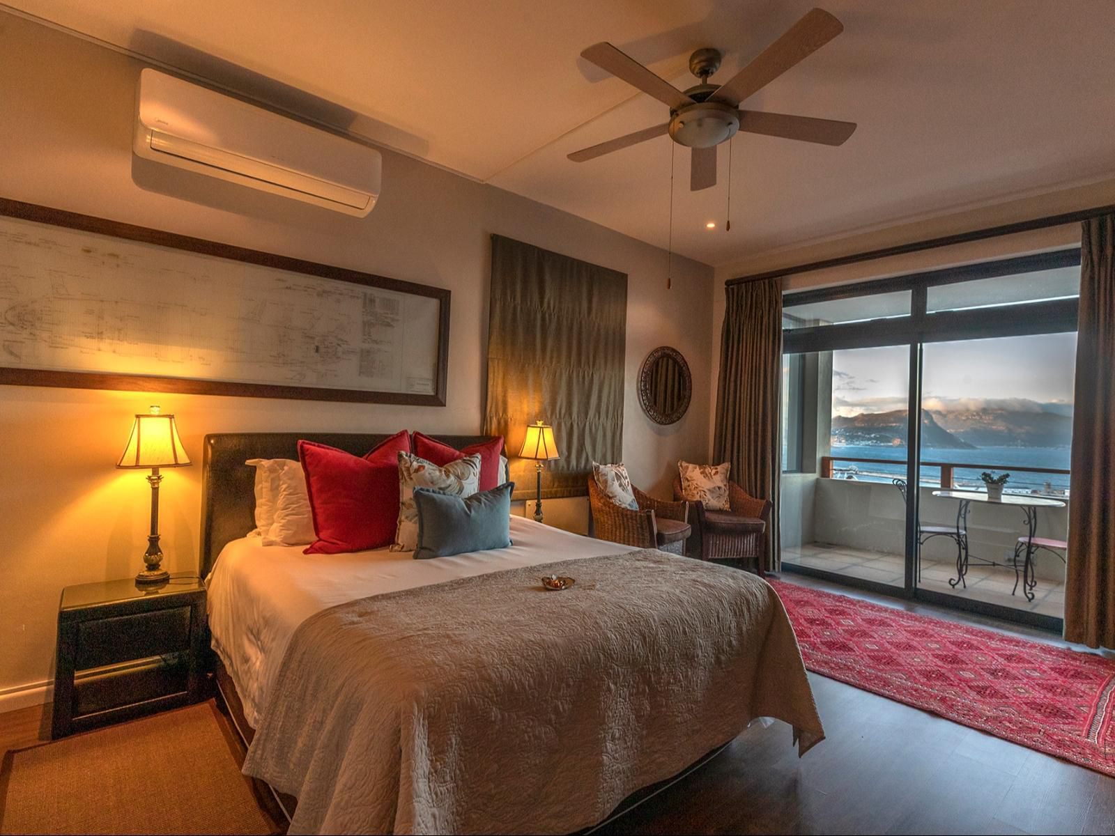 Mariner Guesthouse & Villa, Executive Studio (balcony, sea views), Bedroom