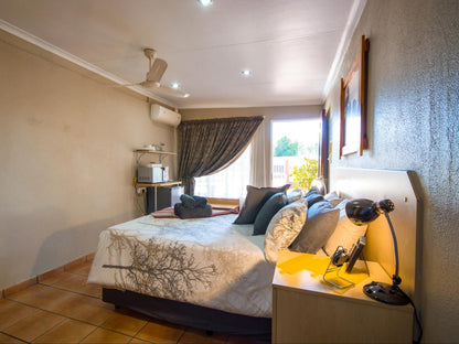 Marle' Lodge, Double Rooms: 1, 2, 5, 6, Bedroom