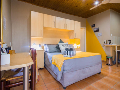 Marle' Lodge, Double Rooms: 1, 2, 5, 6, Bedroom