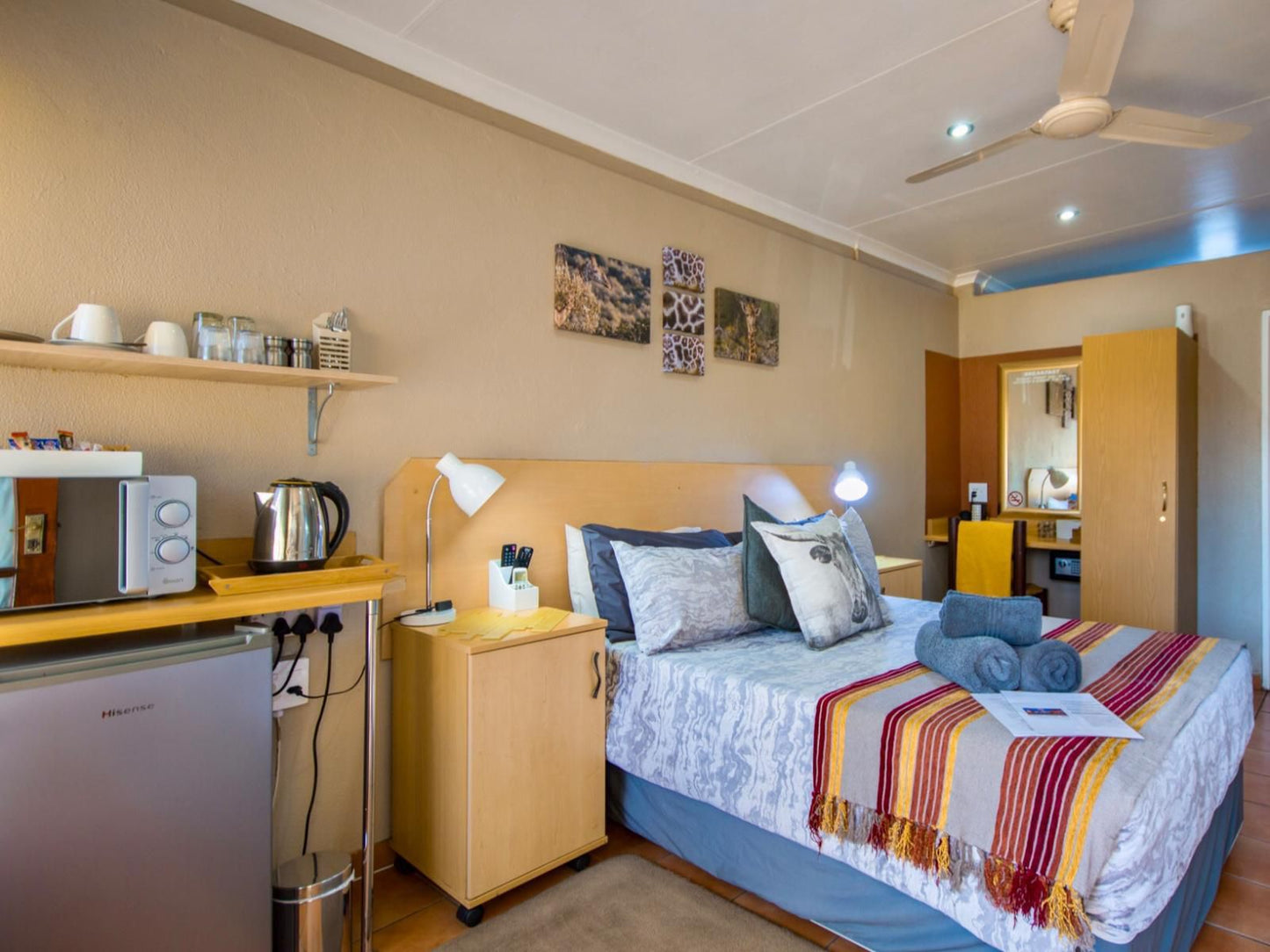 Marle Lodge Cc Germiston Johannesburg Gauteng South Africa Bedroom