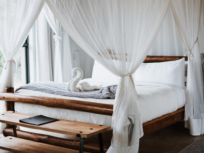 Maroelani Private Nature Reserve, Unit Two: Treehouse Villa, Bedroom