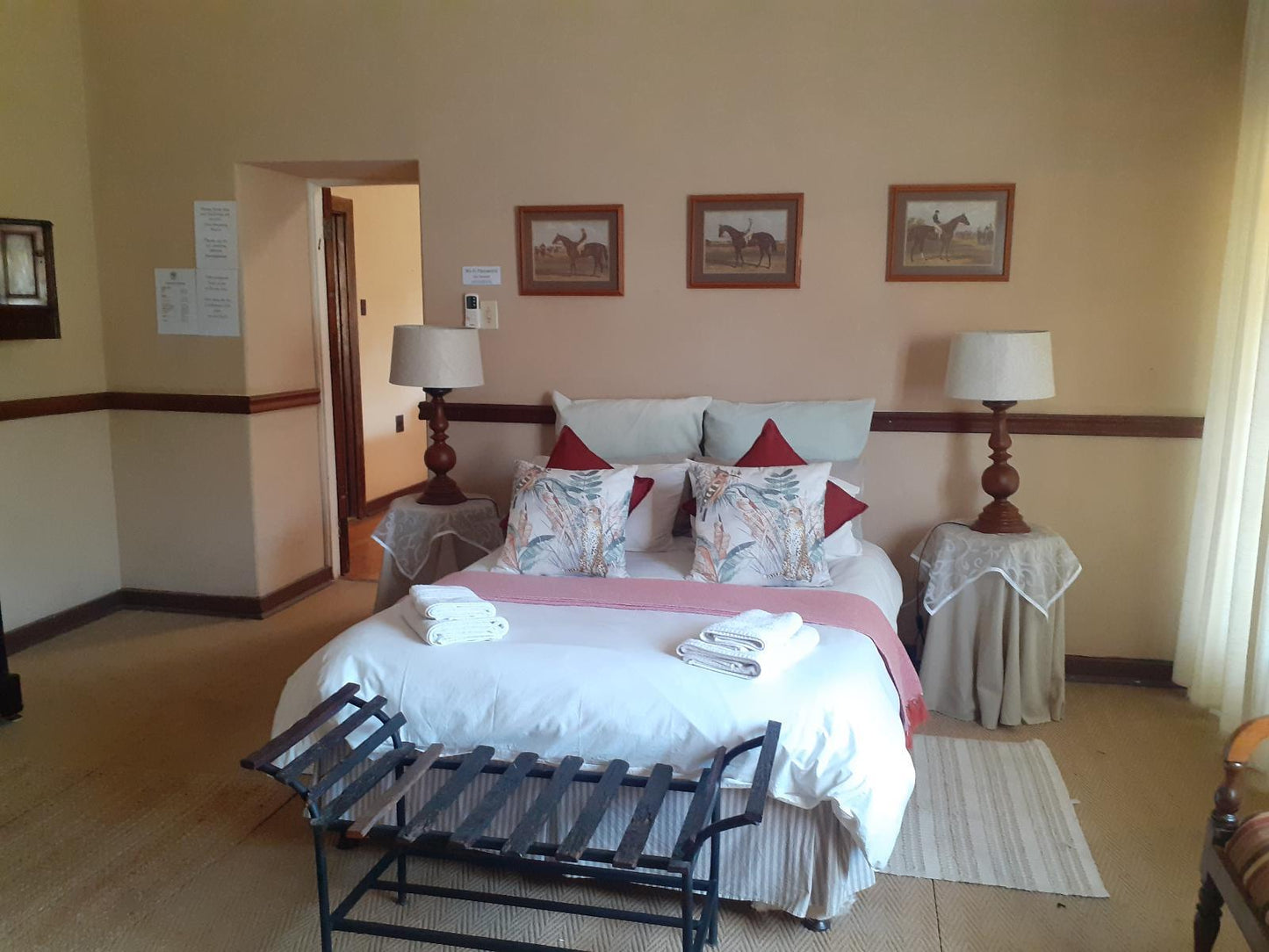 Guesthouse Honeymoon Room Double @ Marrick Safari