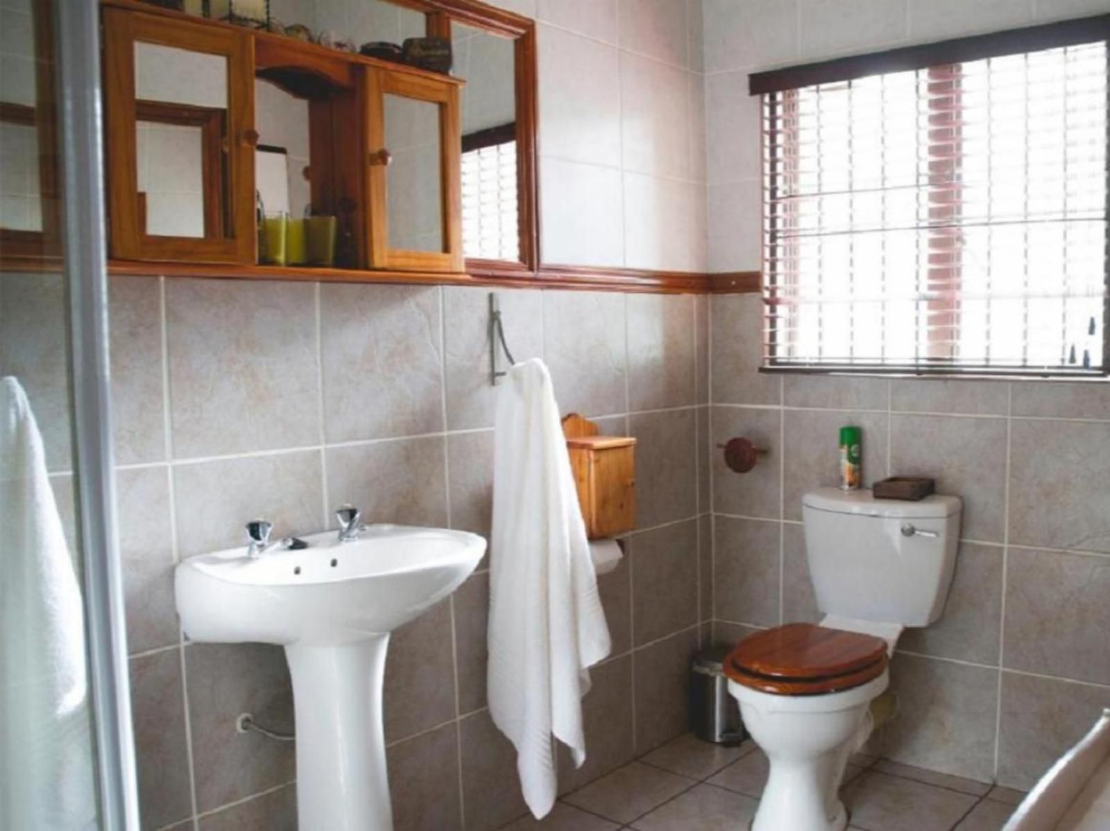 Matanja Guest Rooms Dan Pienaar Bloemfontein Free State South Africa Unsaturated, Bathroom