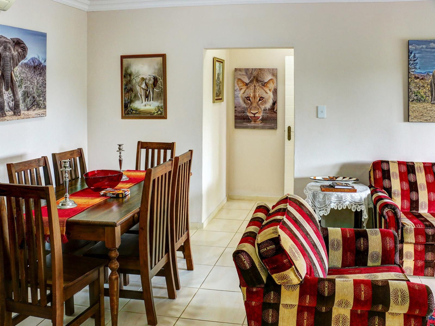 Mawusi Bush Lodge, Living Room