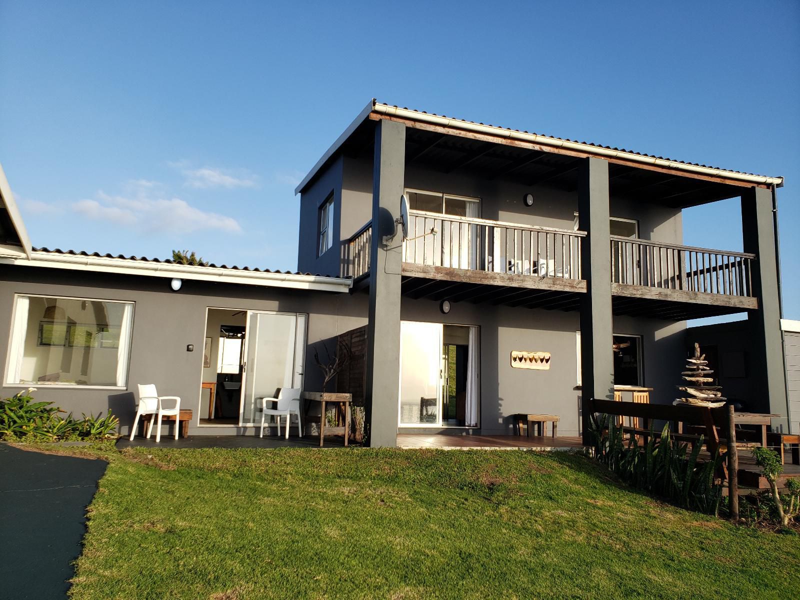 Mazeppa Sunrise Beach Accommodation, Building, Architecture, House