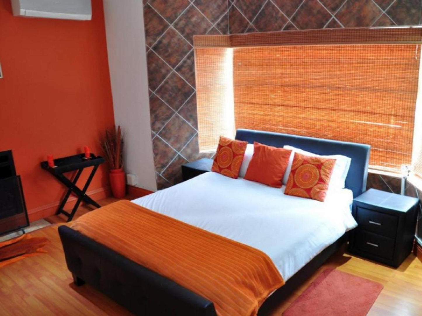 Naranja Suite @ Me Casa Guest House