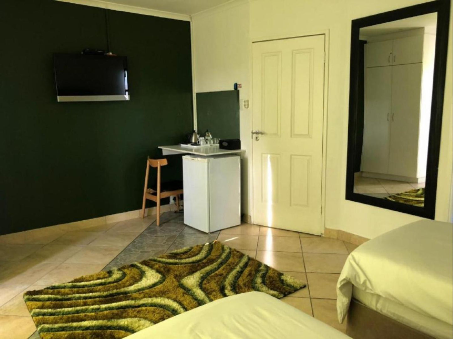 Verde Suite @ Me Casa Guest House