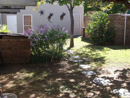 Mechell S Accommodation Queenstown Eastern Cape South Africa House, Building, Architecture, Plant, Nature, Garden