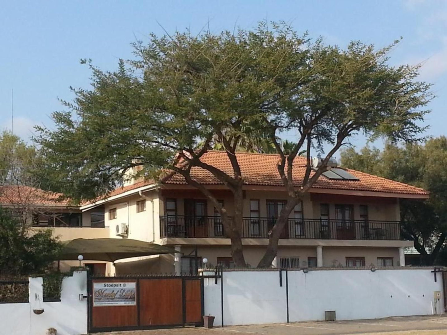 Meerhof Lodge Hartbeespoort Dam Hartbeespoort North West Province South Africa House, Building, Architecture, Palm Tree, Plant, Nature, Wood