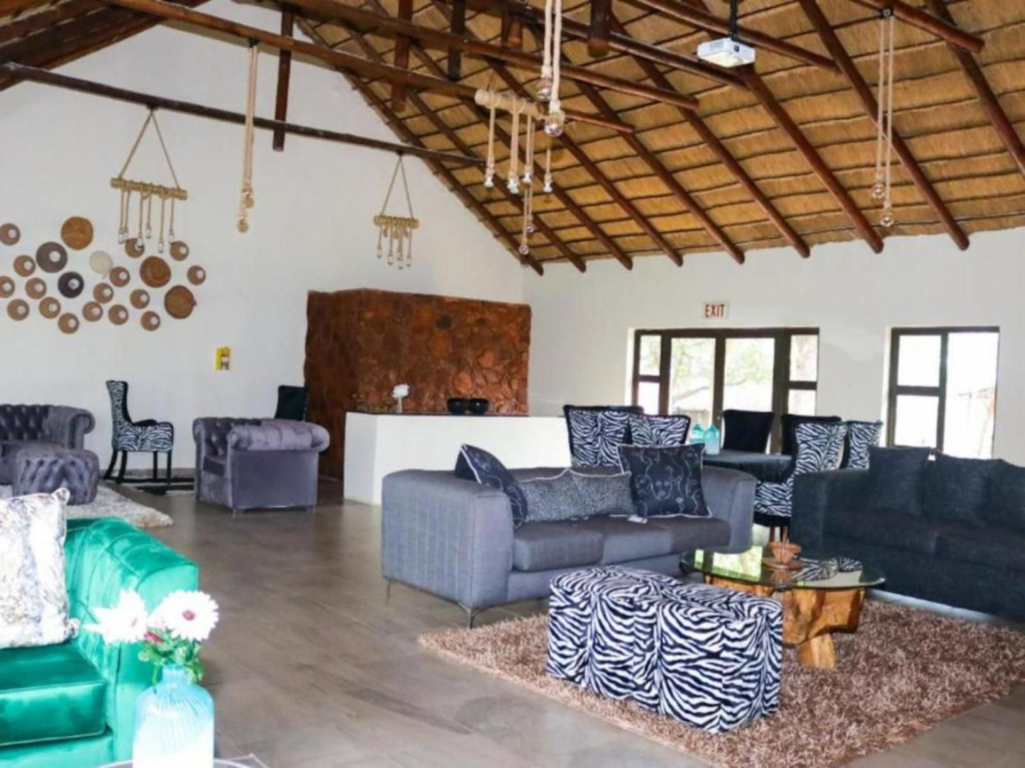 Mela Luxury Game Lodge, Living Room