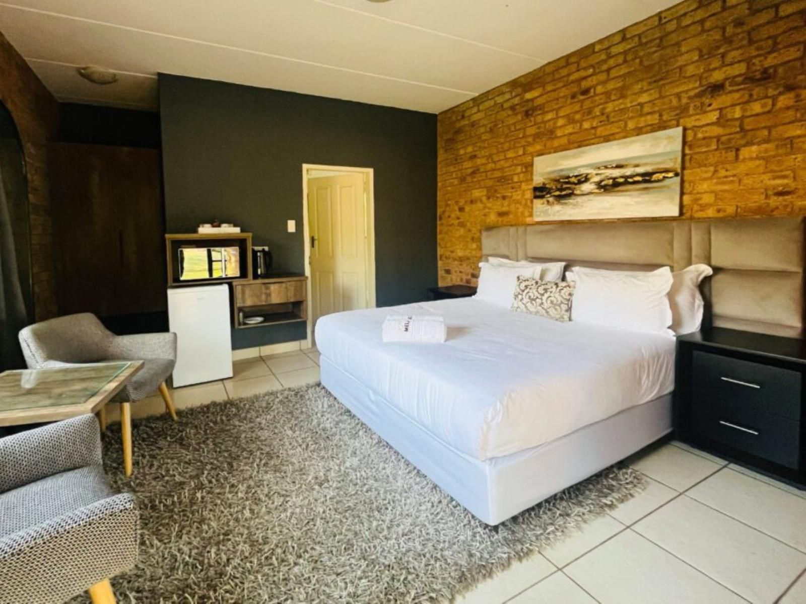 Mela Luxury Game Lodge, Family Unit 1, Bedroom