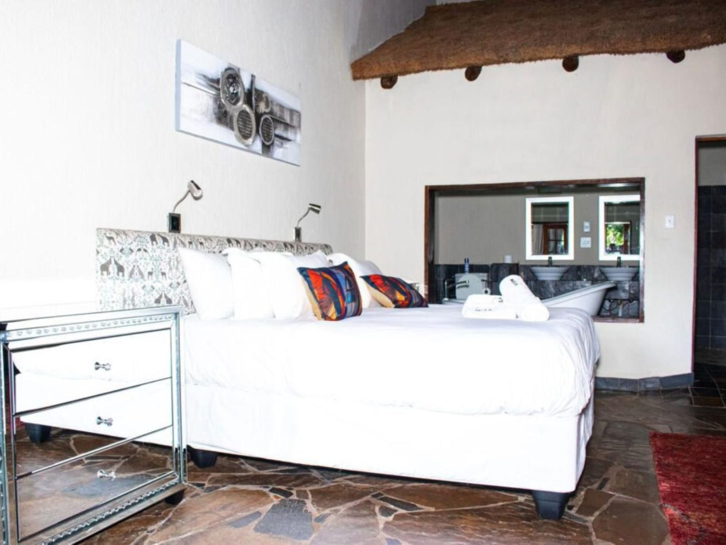 Mela Luxury Game Lodge, Friendship Room 1, Bedroom