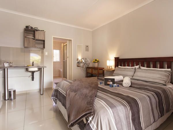 Menlyn Apartments Garsfontein Pretoria Tshwane Gauteng South Africa Bedroom