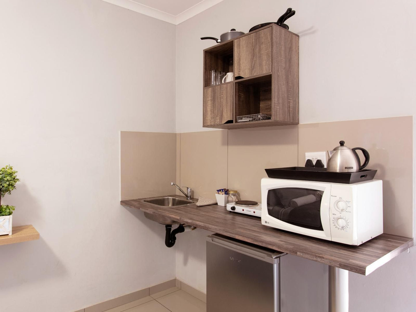 Menlyn Apartments Garsfontein Pretoria Tshwane Gauteng South Africa Kitchen