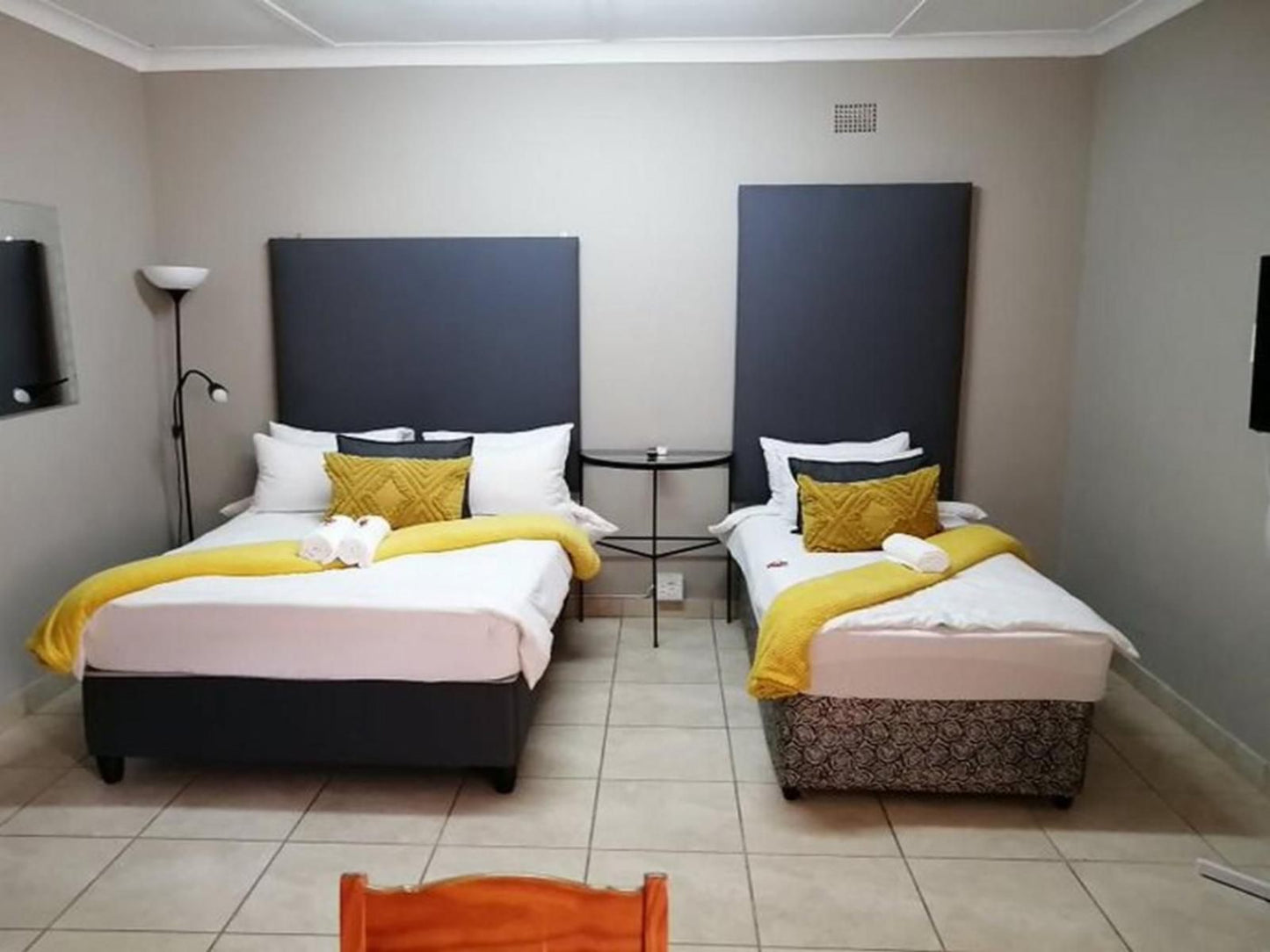 Midway Overnight Rooms Monument Heights Kimberley Northern Cape South Africa Unsaturated, Bedroom