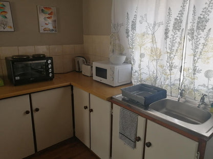 Midway Overnight Rooms Monument Heights Kimberley Northern Cape South Africa Kitchen